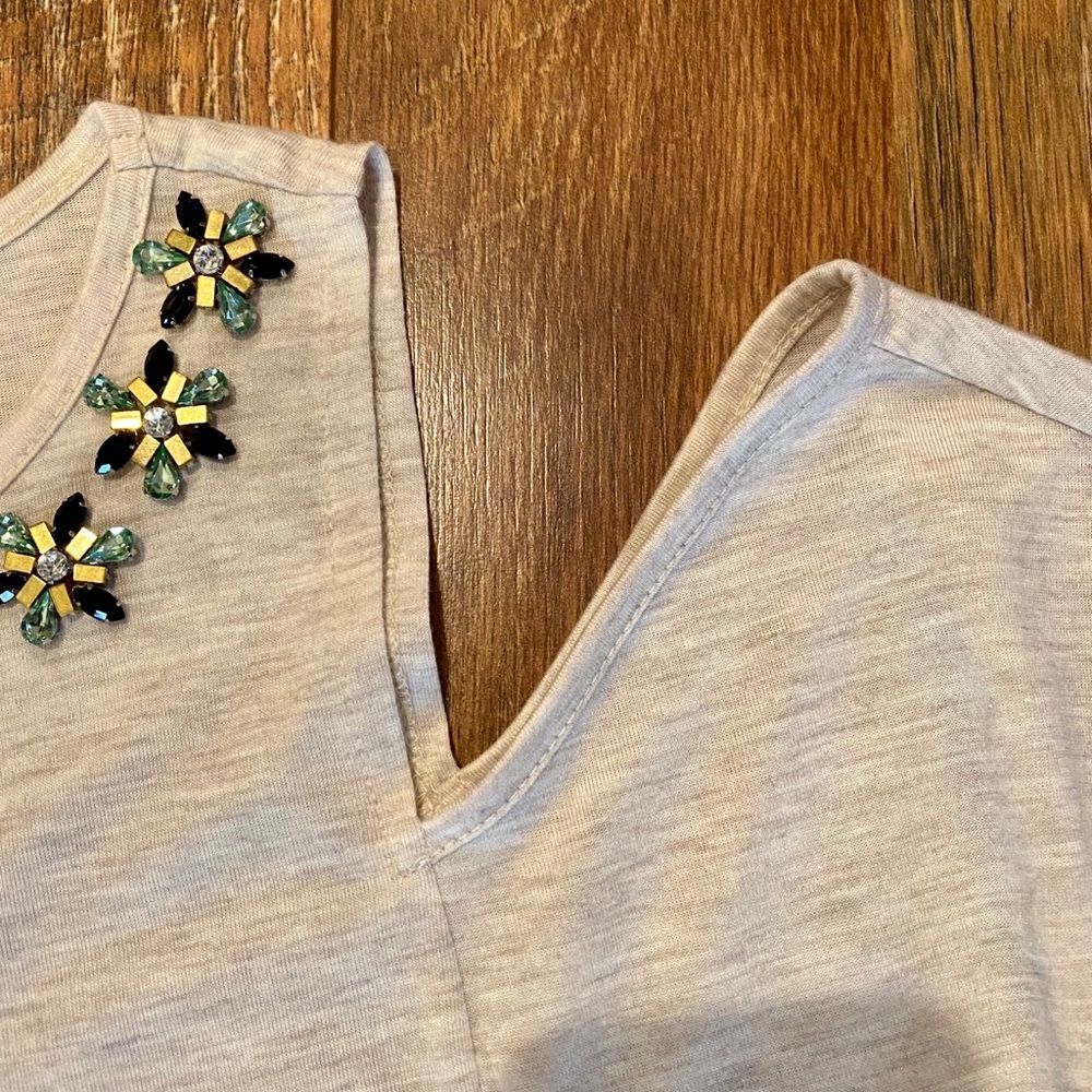 ROMEO + JULIET COUTURE Jeweled Neck Cold Shoulder - Picture 6 of 6